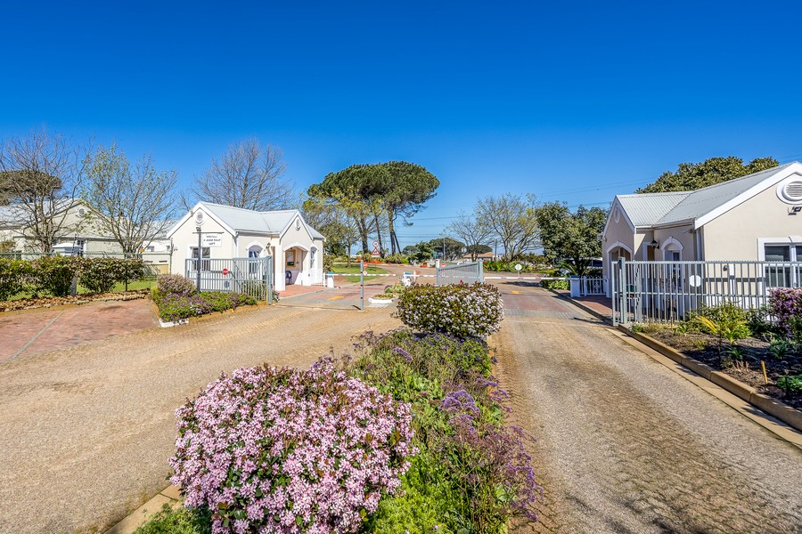 3 Bedroom Property for Sale in Zevenzicht Western Cape
